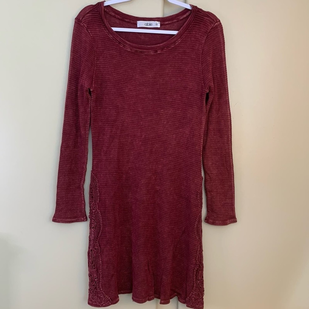 Able Maroon Thermal Knit Fit & Flare Long Sleeve Sweater Dress women’s size M - Picture 2 of 11